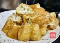 Illustration of how to make preserved egg and lean meat porridge 6