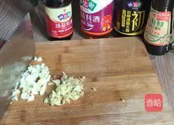 Illustration of how to make braised pork belly rice 6