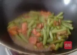 Illustration of how to make lentil braised noodles 10