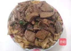 Illustration of how to make dry fried rice noodles 15