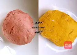 Illustration of how to make colorful butterfly flower rolls 2