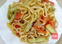 Illustration of making braised kidney bean noodles 15