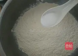 Illustration of how to cook chicken legs and noodles 1