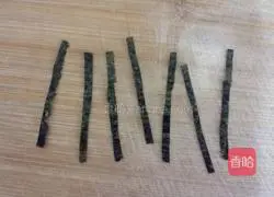 Illustration of how to make football rice balls 3