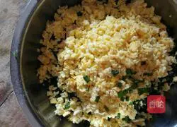 Illustration of how to make leek and egg box 3