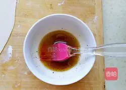 Illustration of how to make salt and pepper rolls 8