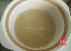 Illustration of how to make soup stock casserole rice noodles 5