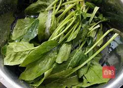 Spinach and Pork Liver Porridge Recipe Illustration 1