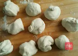 Illustration of making lotus roll 5