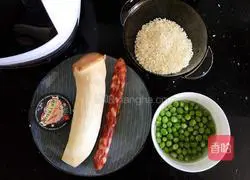 Illustration of how to make braised rice with king oyster mushroom and sausage 1