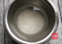 Illustration of how to make shrimp and yam porridge 2