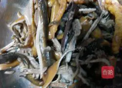 How to make baked eel and sausage rice Illustration 5