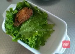 Illustration of how to make chicken leg reindeer rice balls 15