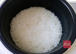 Illustration of how to make mushroom and chicken drumstick rice bowl 15