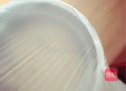 Illustration of how to make cranberry, red dates, raisins and brown sugar cakes 6