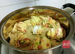 Illustration of how to make ham rolls 6