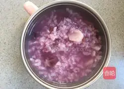 Illustration of how to make purple sweet potato and yam porridge 9