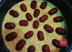 Illustration of how to make cornmeal and red date cakes 7