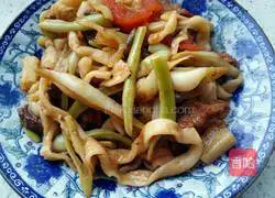 Illustration of how to make braised noodles with soy sauce and pork 1 