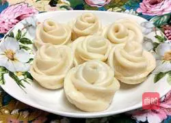 Illustration of how to make rose rolls 6