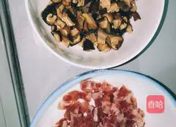 Illustration of braised rice with mushrooms and sausage 3