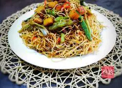 Illustration of Bean and Potato Braised Noodles 10