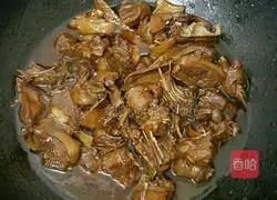 Illustration of Braised Duck Noodle Soup 7