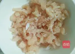Illustration of how to make mushroom and chicken porridge 1