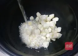 Illustration of how to make water chestnut brown rice porridge 5