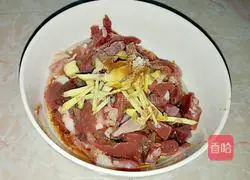 Illustration of how to make pig offal porridge 2