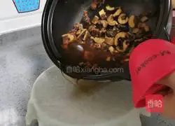 Illustration of how to make astragalus porridge 6