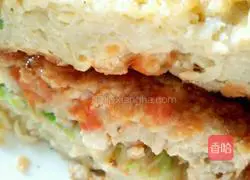 Illustration of how to make instant noodle burger 9