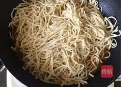 Stewed noodles with lean meat and beans Illustration of how to do it 7