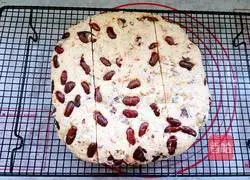 Illustration of how to make cornmeal and red bean hair cake 9