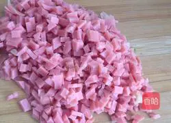 Illustration of how to make green onion and ham rolls 3