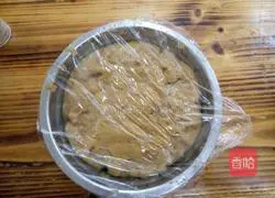 Illustration of how to make brown sugar and red date hair cake 6