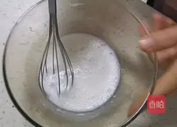 Strawberry Box Cake Recipe Illustration 2