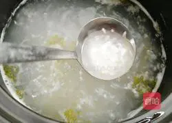 Illustration of how to make oyster and scallop casserole porridge 14