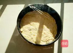 Illustration of how to make hot noodle corn cake 7