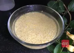 Illustration of how to make red dates, oats and millet porridge 1