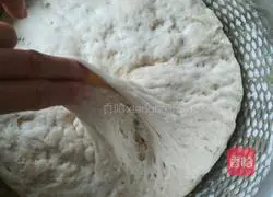 Illustration of how to make chive rolls 7