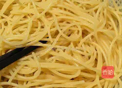 Illustration of how to make Italian tomato pasta 5