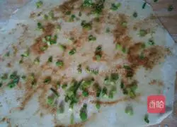 Illustration of how to make five-spice rolls 2