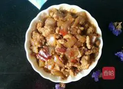 Illustration of how to make rice noodles and meat sauce 12