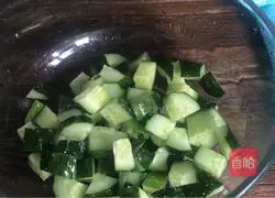 Illustration of how to make cucumber and shrimp porridge 4