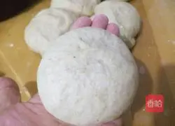 Illustration of how to make chicken burgers 5