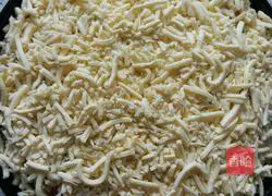 Illustration of how to make shrimp and cheese colorful baked rice 10