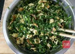 Illustration of how to make leek boxes 6