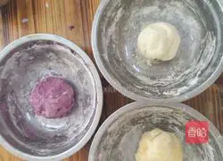 Illustration of how to make three-color hair cake 8