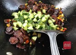 Assorted Sausage Braised Rice Recipe Illustration 11